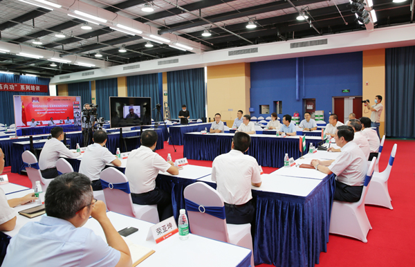 2I2A2175.jpg 2I2A2175.jpg